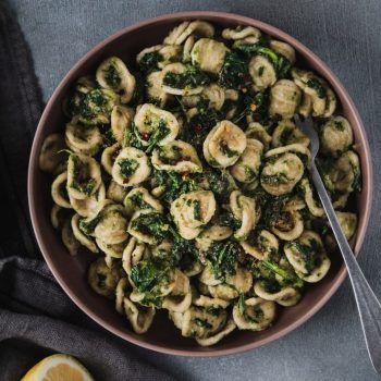 Puglia orecchiette con cime di rapa